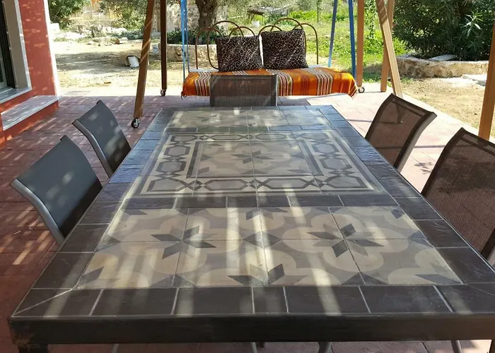 Casa Rossa 佩萨达