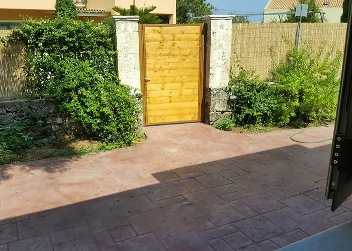 Casa Rossa 别墅 佩萨达